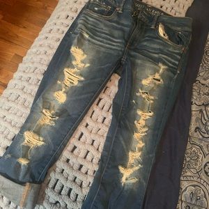 American Eagle distressed capris. Size 8